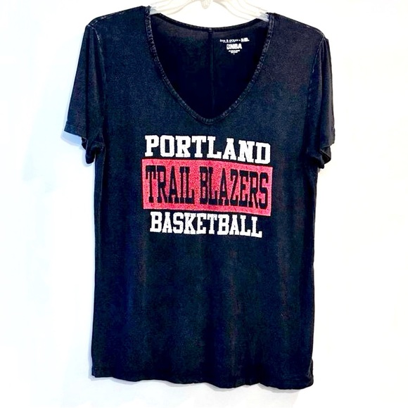 EUC NBA Portland Trail Blazers Black T-Shirt - Picture 1 of 3